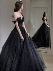 A Line Black Gothic Wedding Dresses Off the Shoulder Lace Tulle