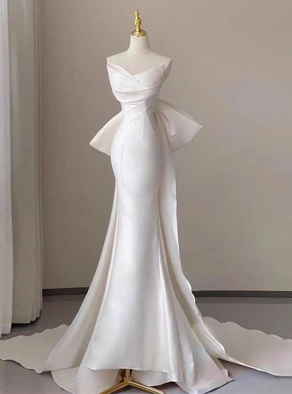 White Satin Strapless Pleats Wedding Dress With Bow