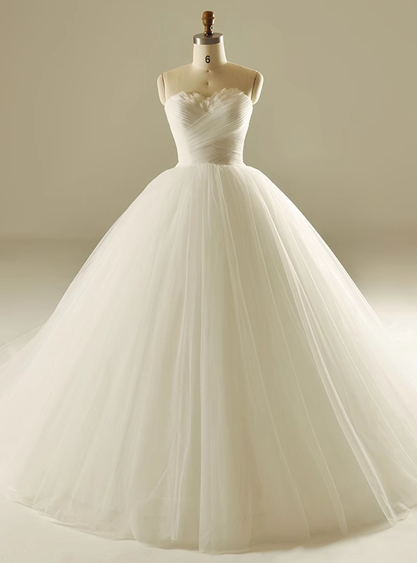 White Tulle Sweetheart Pleats Wedding Dress