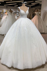 Wedding Dresses V Neck, Ball Gown V-neck Wide Strap Floor Length Tulle Applique Wedding Dress